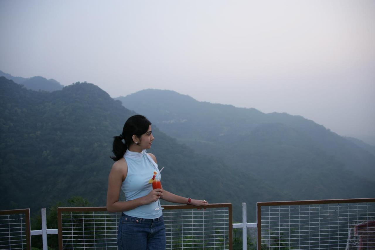 Timber Trail Base Resort - At The Foothills Of Adventure Parwanoo Exterior foto